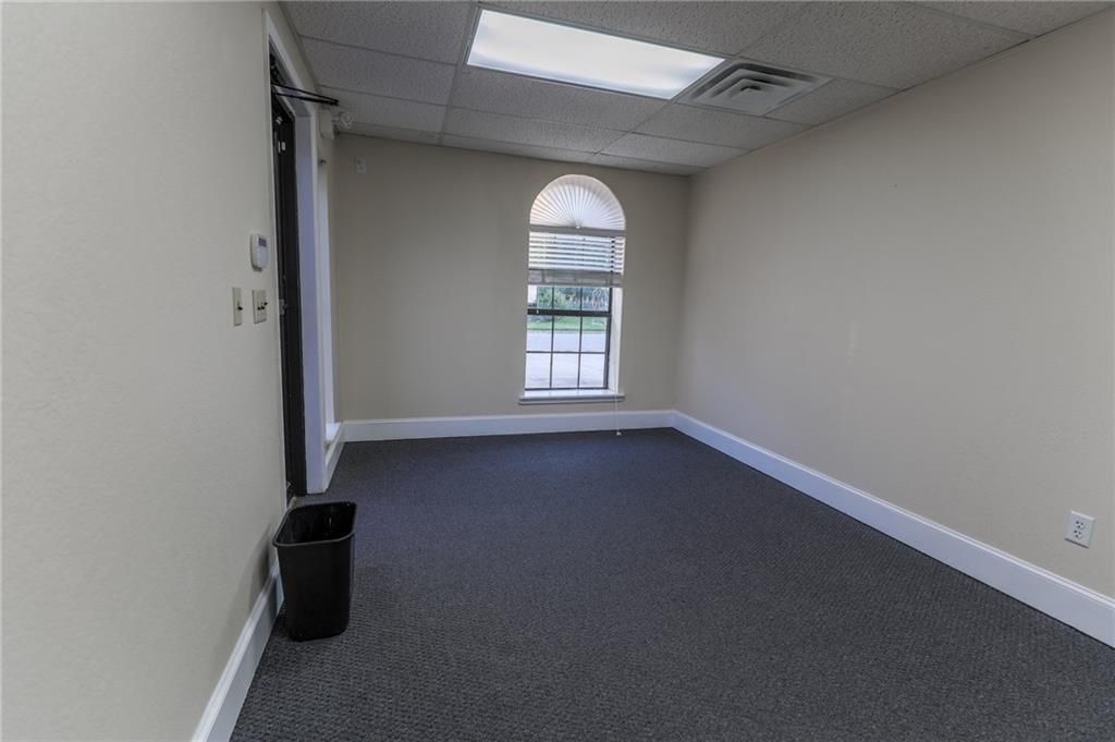 1300 London, Bowie, TX 76230